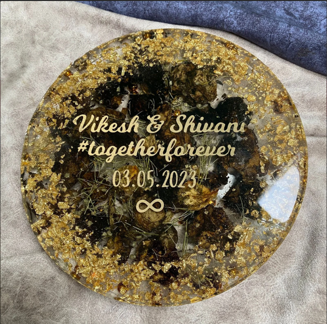 Wedding Varmala Preservation – 8 Inch Resin Round Frame – Wedding Resin Art – Gift For Love – Preserve Wedding Roses