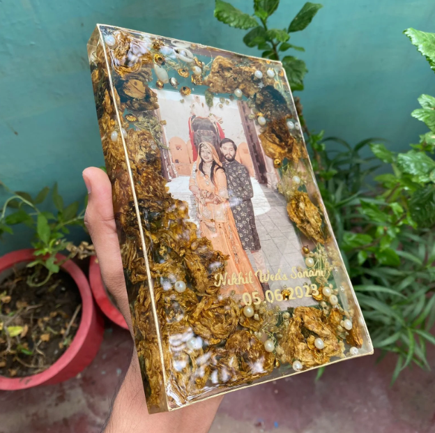 Wedding Varmala Preservation – Wedding Resin Art – 6*8 Inch Resin Frame – Preserve Wedding Roses